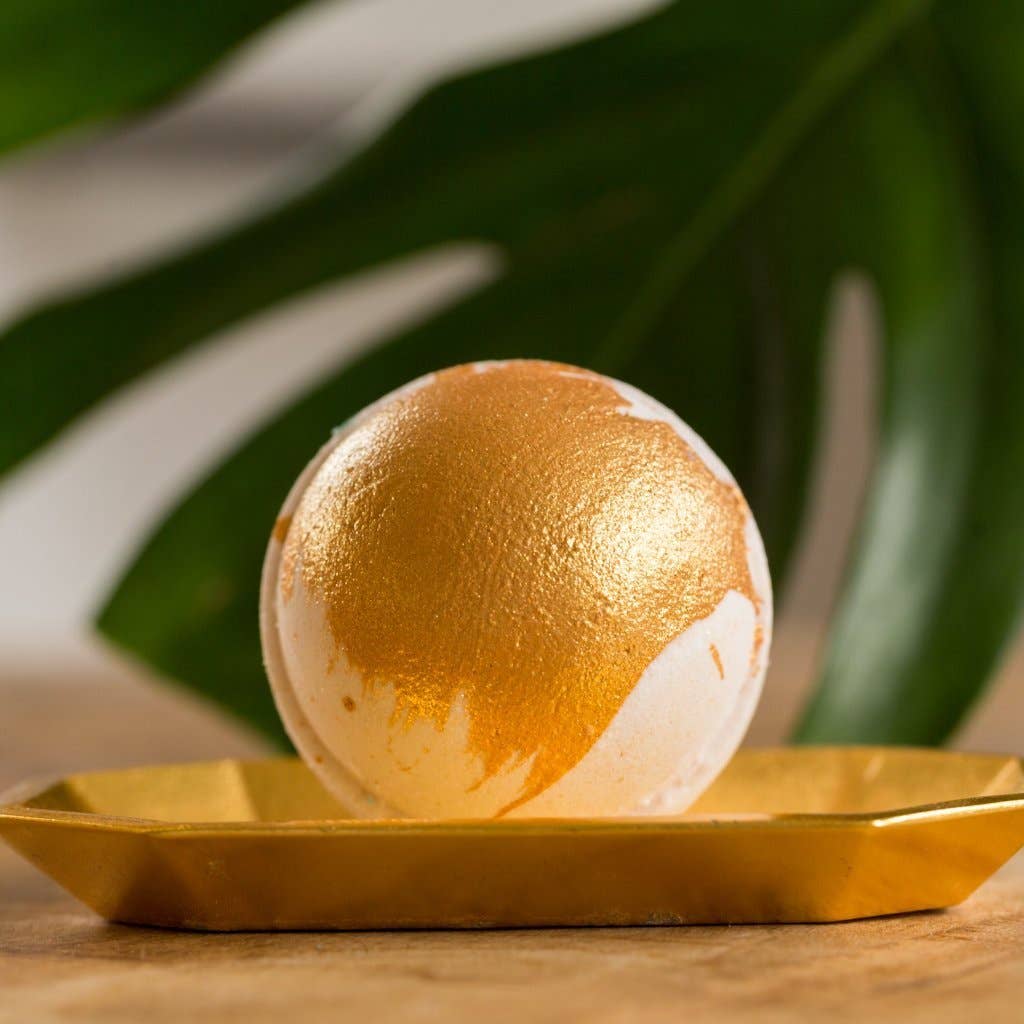 Cleopatra Milk & Honey Bath Bomb