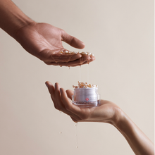 Load image into Gallery viewer, Vita-Antioxidant Hydrating Oil Capsules