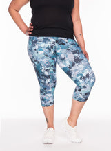 Load image into Gallery viewer, Blue Bliss Capris *FINAL SALE*