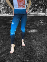 Load image into Gallery viewer, Retro Ridge Yoga Pants

