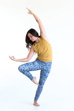 Load image into Gallery viewer, Grey Fog Yoga Pants
