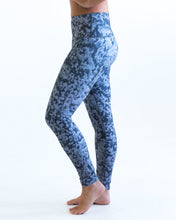 Load image into Gallery viewer, Grey Fog Yoga Pants
